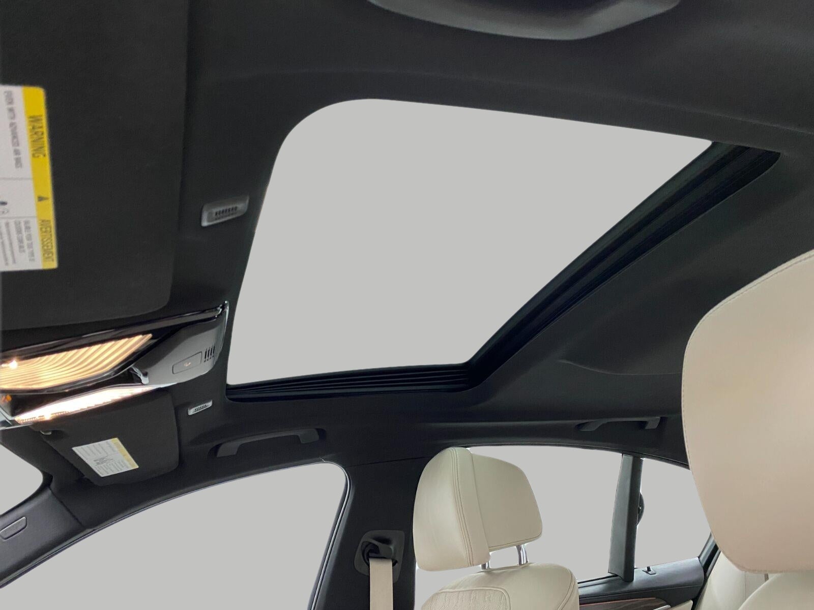 2019 BMW 5 Series M550i xDrive Sedan
