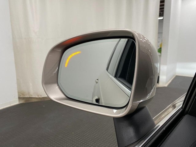 2023 Volvo XC90 B6 AWD Ultimate 7P