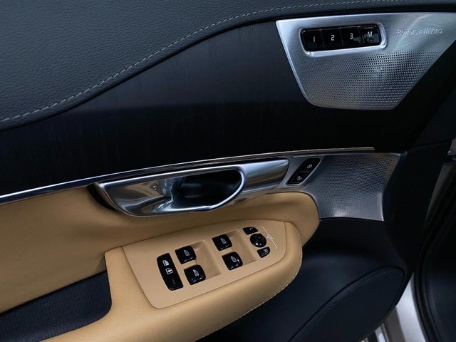 2023 Volvo XC90 B6 AWD Ultimate 7P