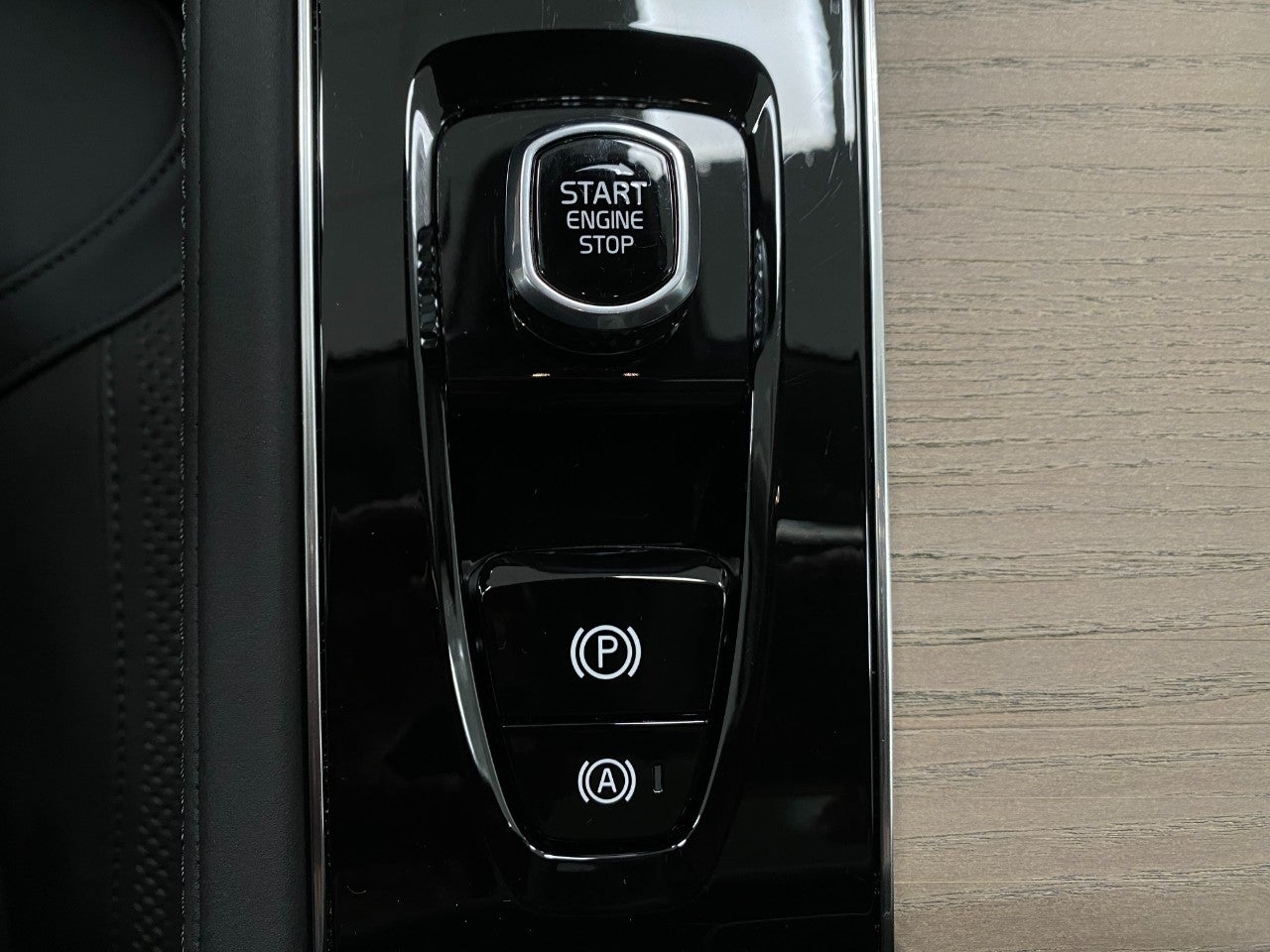 2026 Volvo XC90 B6 AWD Plus 7-Seater