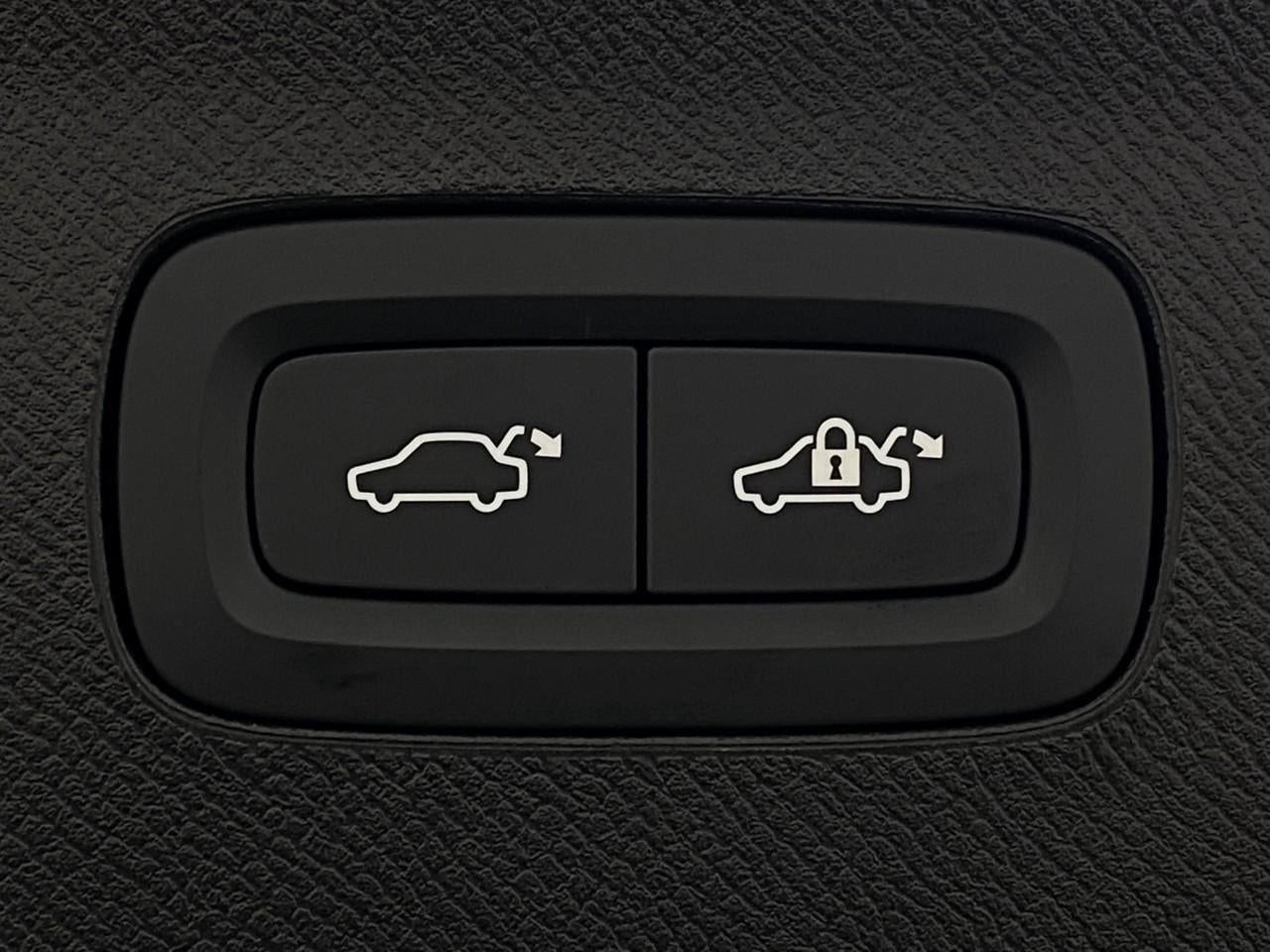 2026 Volvo XC90 Plus - Photo 44