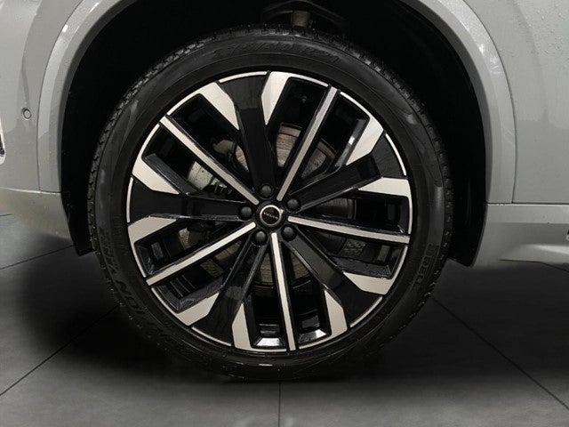 2026 Volvo XC90 B6 AWD Plus 7-Seater