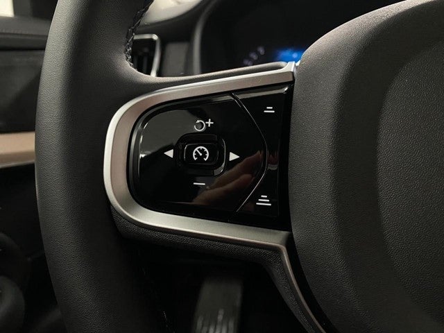 2026 Volvo XC90 B6 AWD Plus 7-Seater