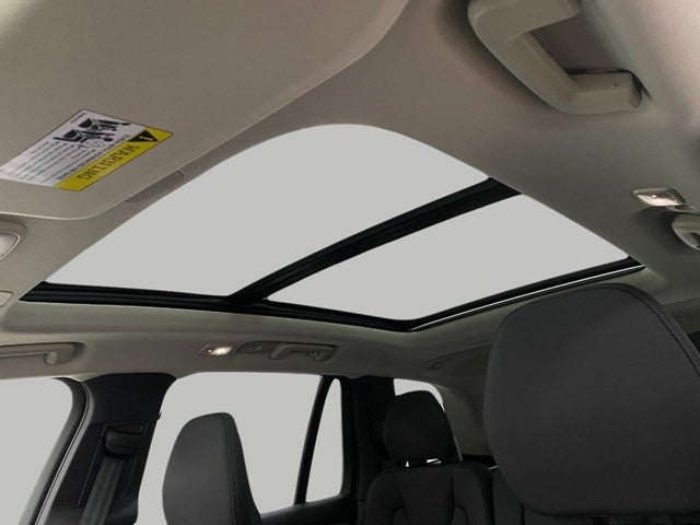 2026 Volvo XC90 B6 AWD Plus 7-Seater