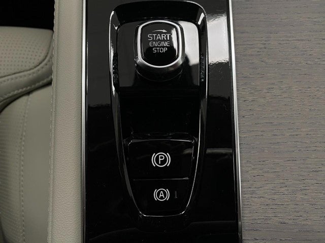 2026 Volvo XC90 B6 AWD Ultra 7-Seater