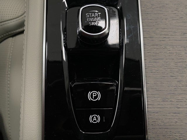 2026 Volvo XC90 B6 AWD Ultra 7-Seater