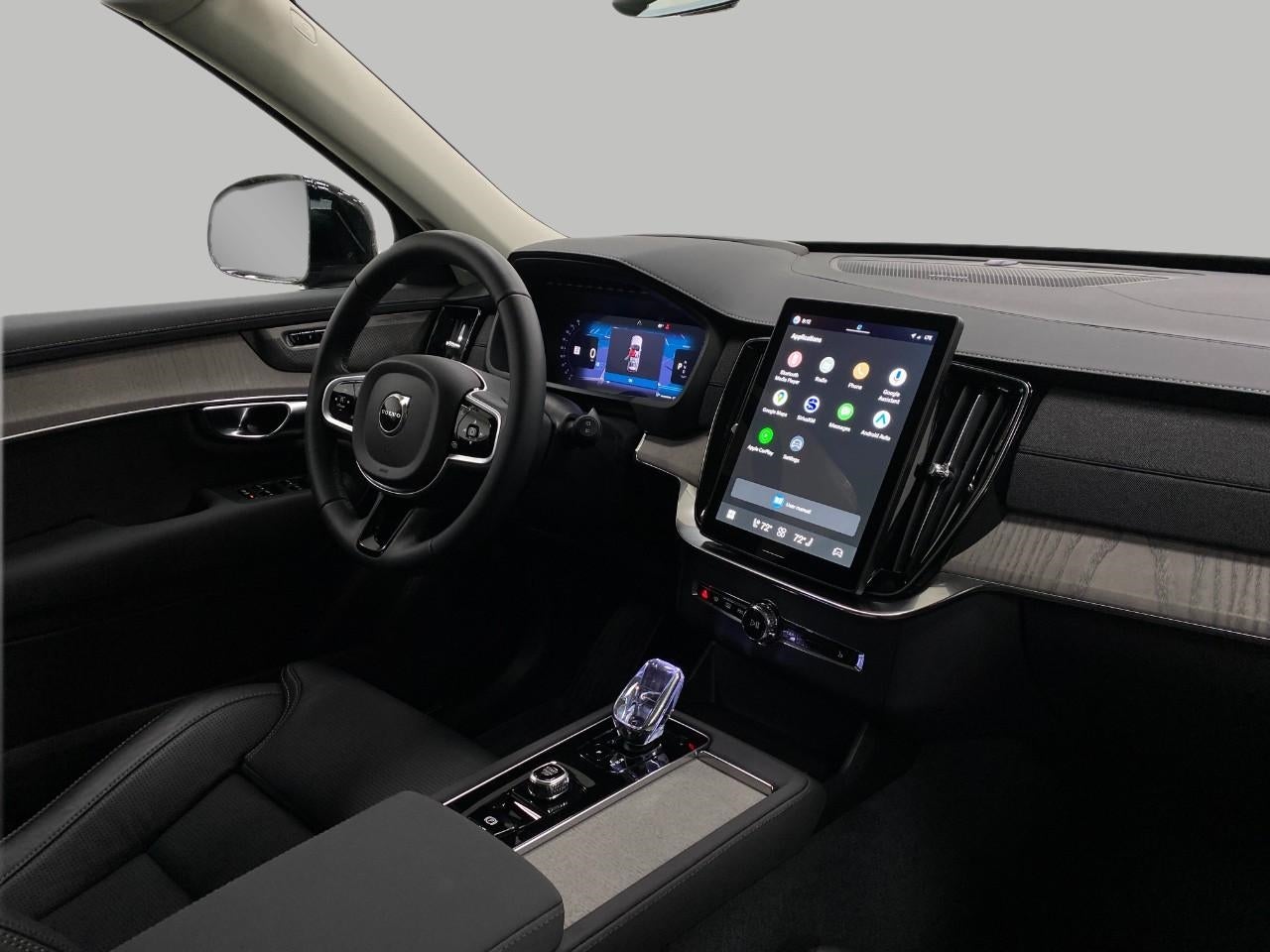 2026 Volvo XC90 B6 AWD Ultra Dark Theme 7-Seater