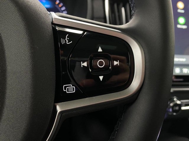 2026 Volvo XC90 B6 AWD Ultra Dark Theme 7-Seater