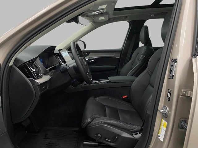 2026 Volvo XC90 B6 AWD Ultra Dark Theme 7-Seater