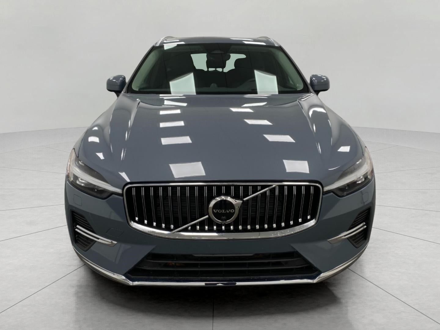 2023 Volvo XC60 B6 AWD Ultimate Bright Theme