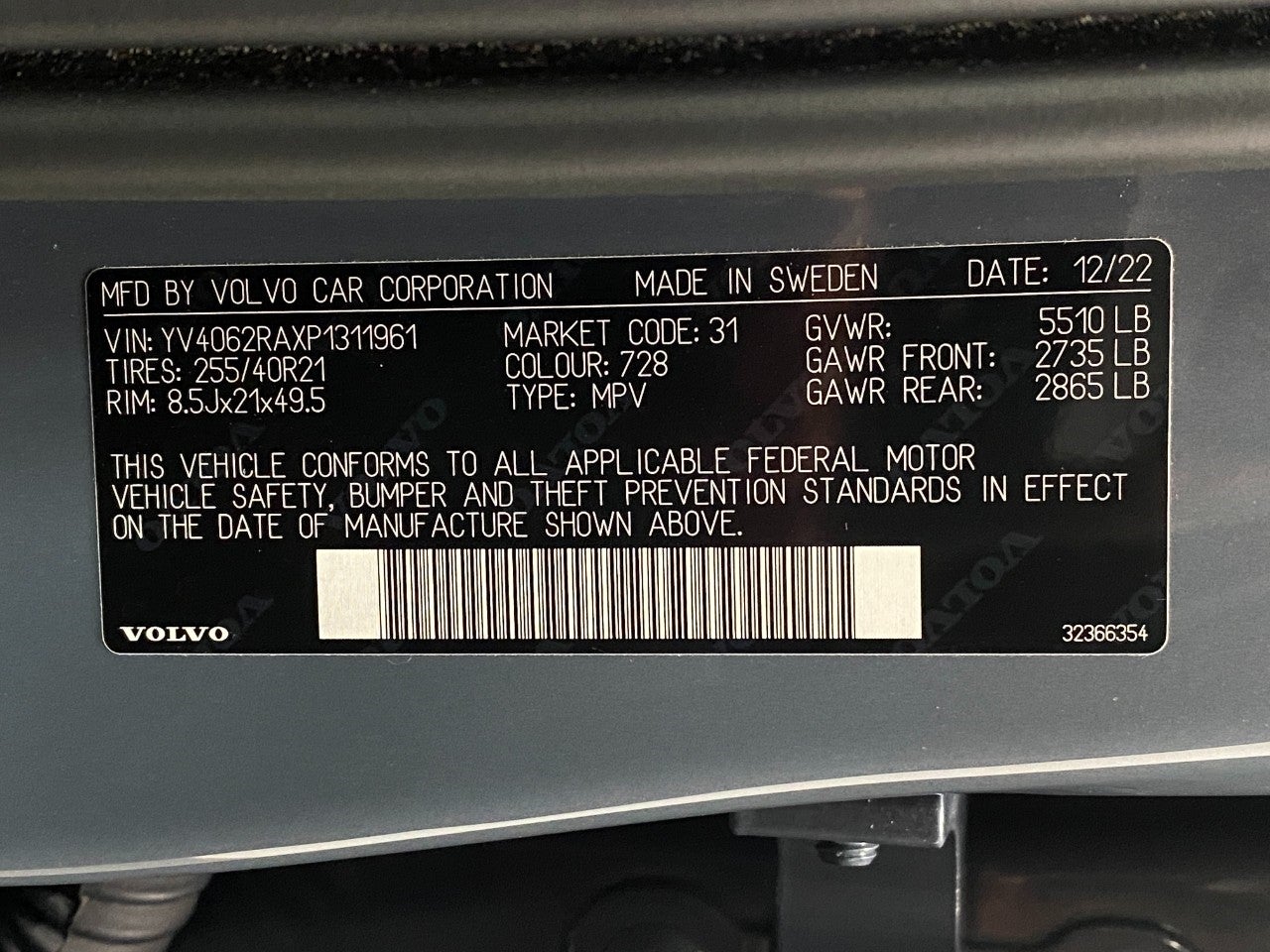 2023 Volvo XC60 B6 AWD Ultimate Bright Theme