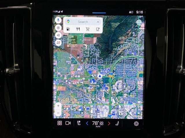 2023 Volvo XC60 B6 AWD Ultimate Bright Theme