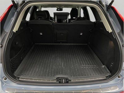 2023 Volvo XC60 B6 AWD Ultimate Bright Theme