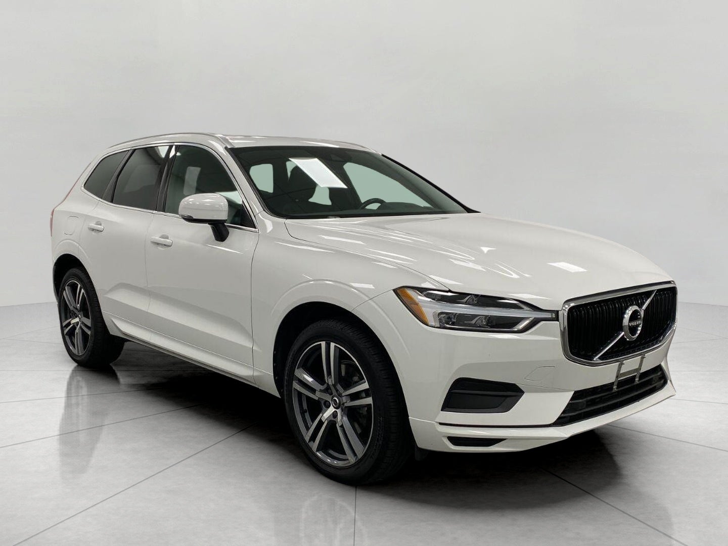 2020 Volvo XC60 T5 AWD Momentum