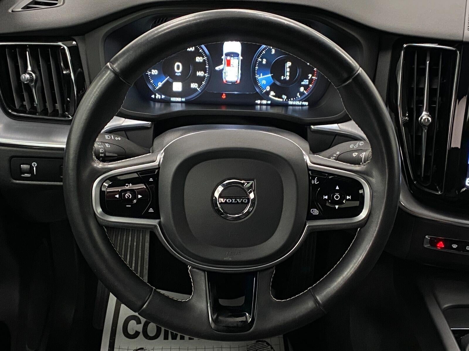 2020 Volvo XC60 T5 AWD Momentum