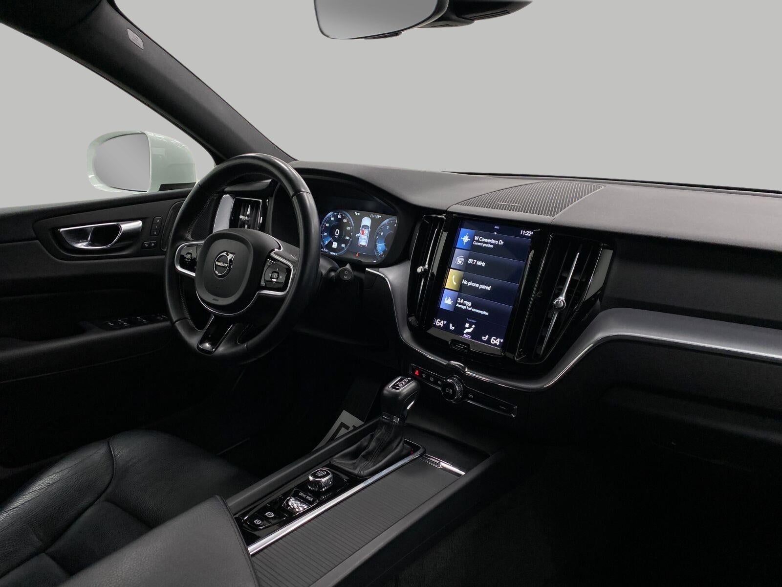 2020 Volvo XC60 T5 AWD Momentum