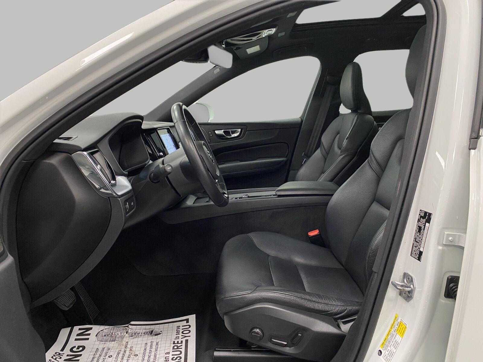 2020 Volvo XC60 T5 AWD Momentum