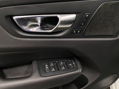 2020 Volvo XC60 T5 AWD Momentum