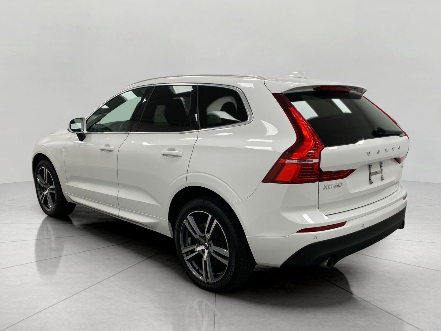 2020 Volvo XC60 T5 AWD Momentum