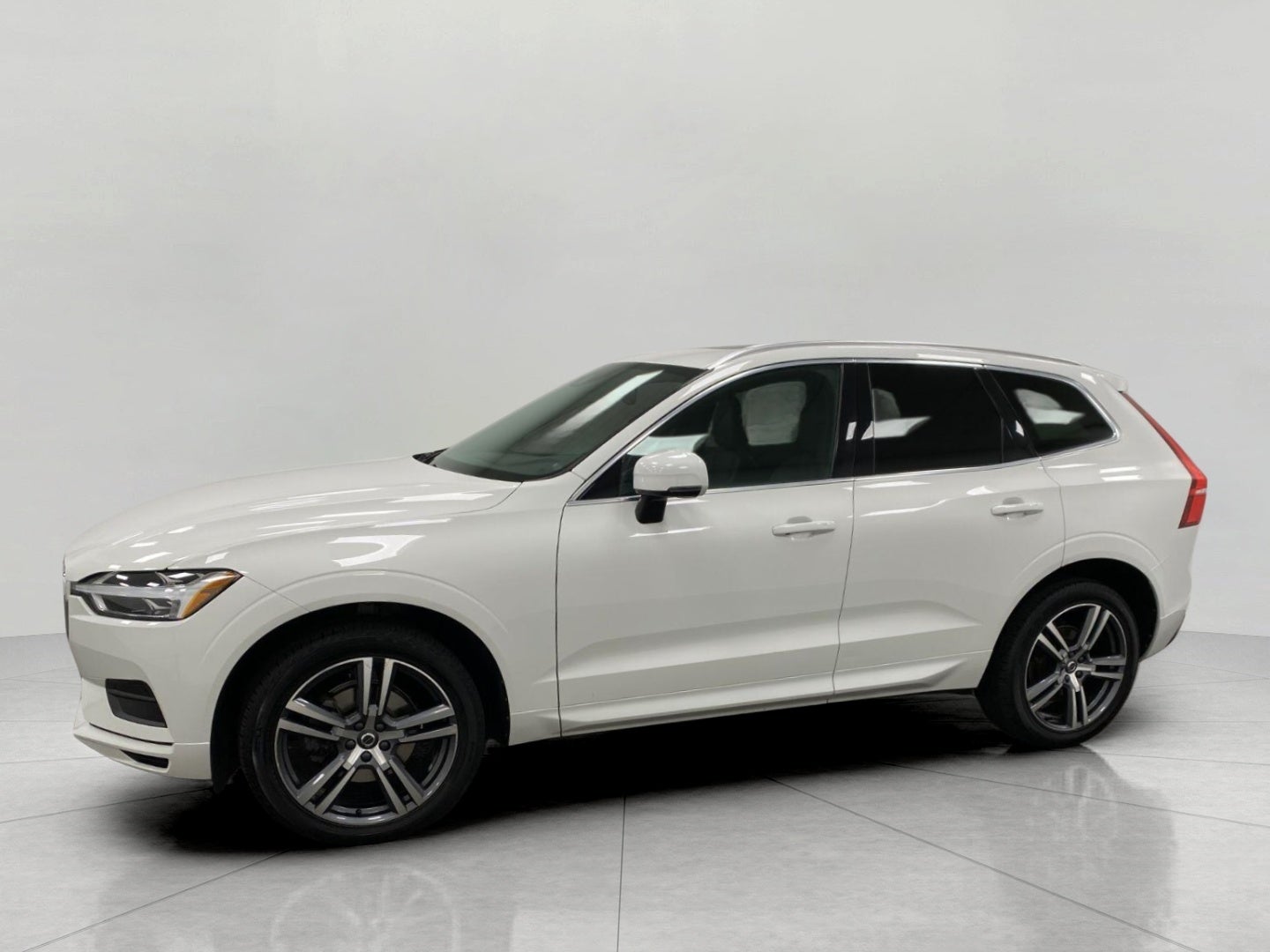 2020 Volvo XC60 T5 AWD Momentum