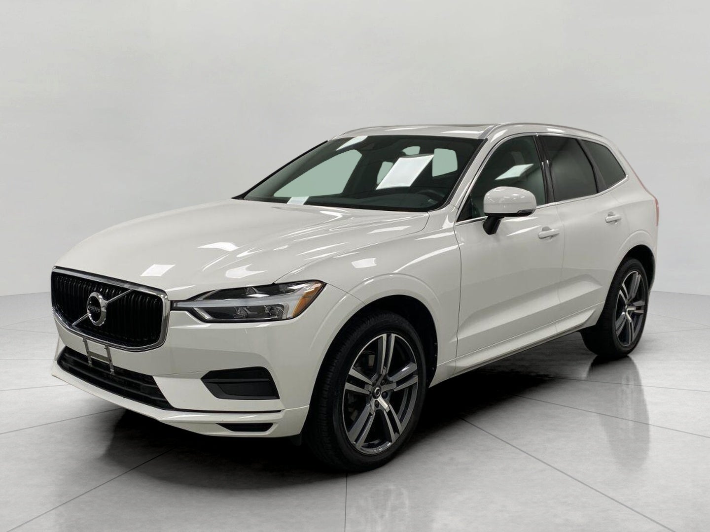 2020 Volvo XC60 T5 AWD Momentum