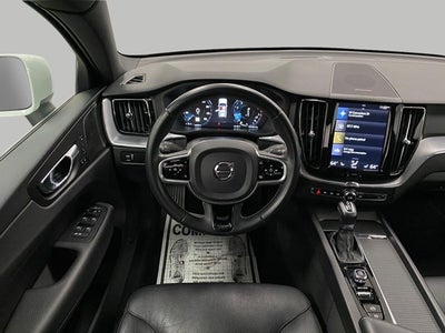 2020 Volvo XC60 T5 AWD Momentum