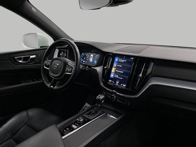 2020 Volvo XC60 T5 AWD Momentum