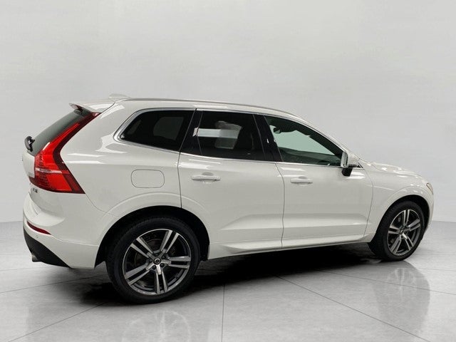 2020 Volvo XC60 T5 AWD Momentum