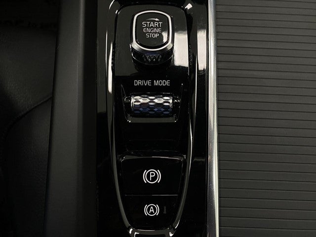2020 Volvo XC60 T5 AWD Momentum