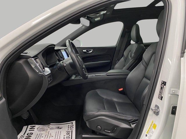 2020 Volvo XC60 T5 AWD Momentum