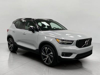 2020 Volvo XC40 T5 AWD R-Design