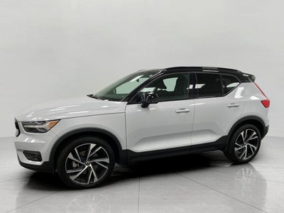 2020 Volvo XC40 T5 AWD R-Design