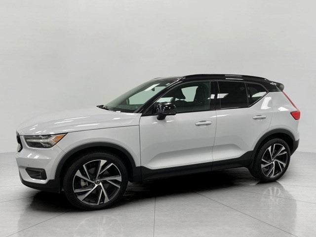 2020 Volvo XC40 T5 AWD R-Design