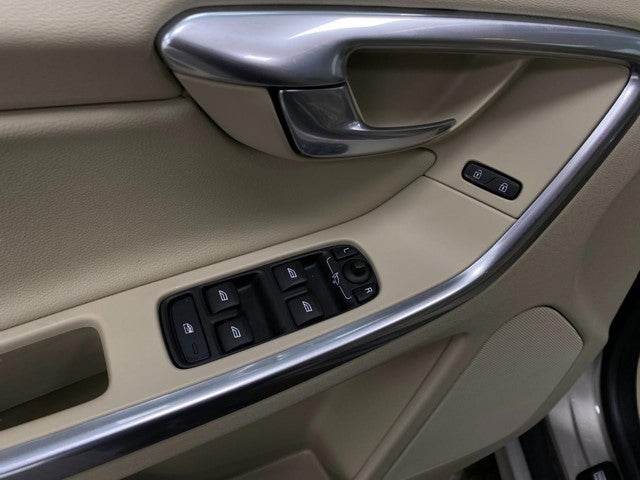 2015 Volvo XC60 SPORT UTILITY