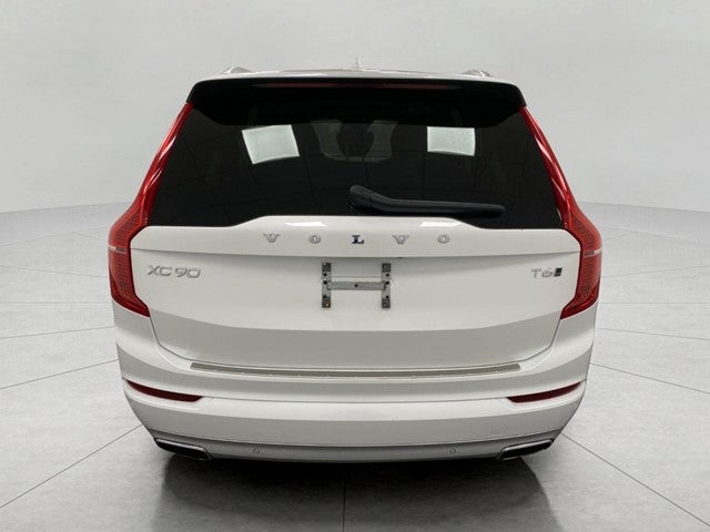 2021 Volvo XC90 T6 AWD Momentum 7P