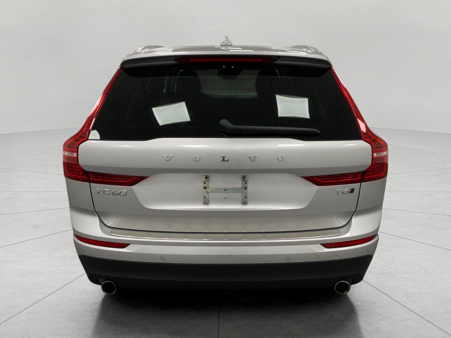 2021 Volvo XC60 T6 AWD Momentum