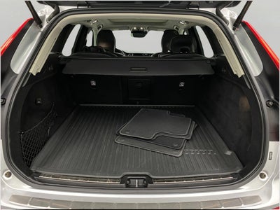 2021 Volvo XC60 T6 AWD Momentum