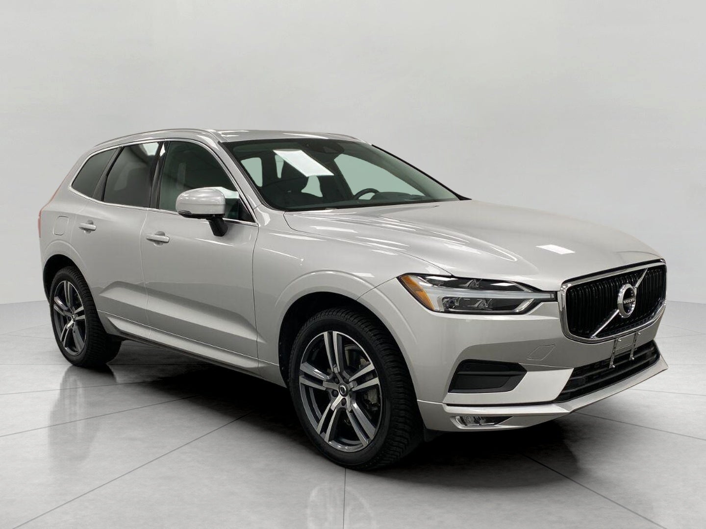 2021 Volvo XC60 T6 AWD Momentum