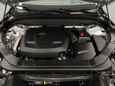 2021 Volvo XC60 T6 AWD Momentum