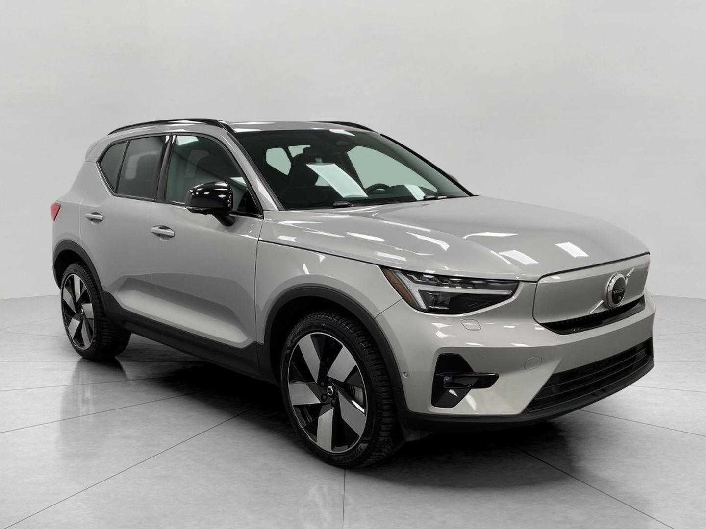2023 Volvo XC40 Recharge Pure Electric Twin eAWD Ultimate