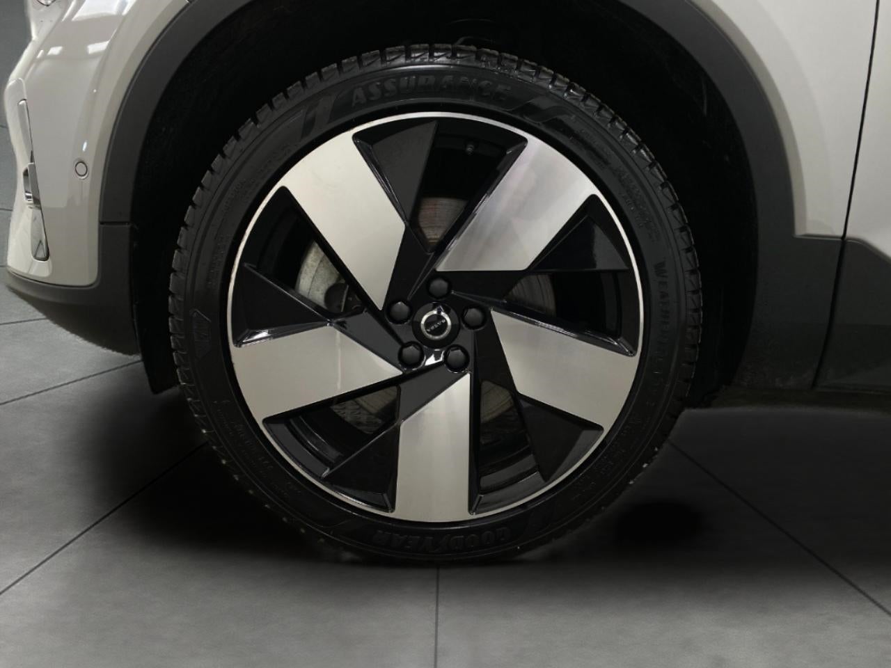 2023 Volvo XC40 Recharge Pure Electric Twin eAWD Ultimate