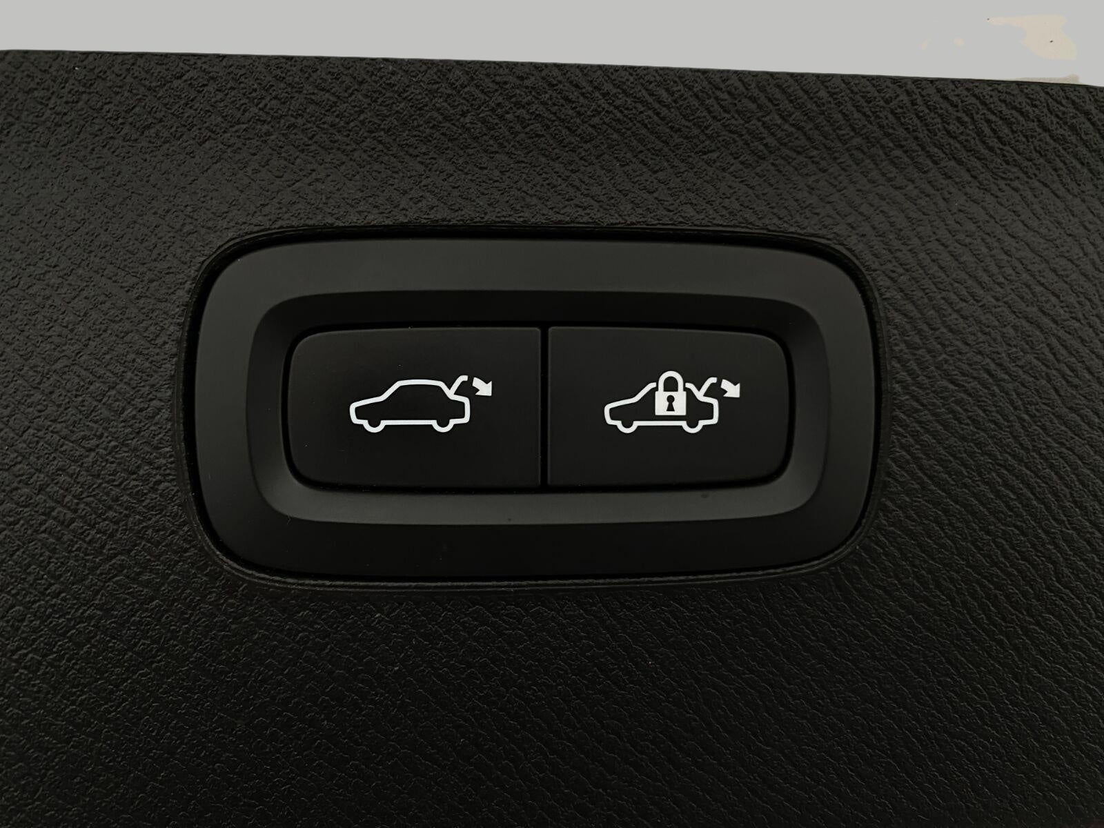 2023 Volvo XC90 Recharge Plug-In Hybrid T8 eAWD PHEV Plus Bright Theme 7P