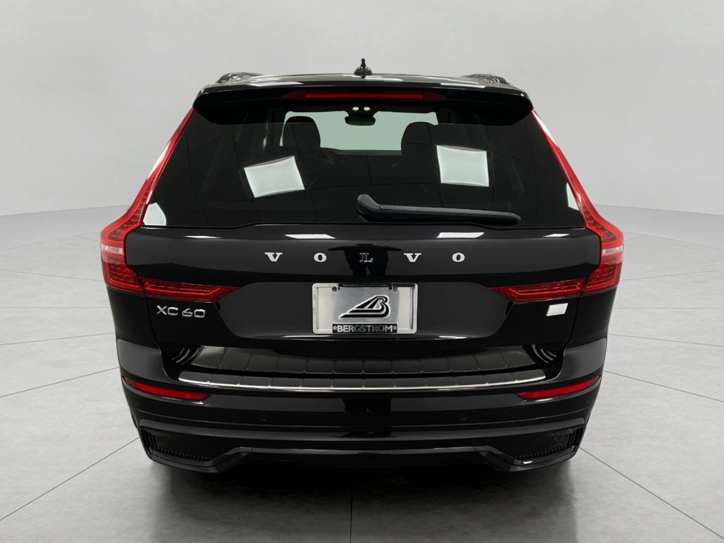 2024 Volvo XC60 Recharge Plug-In Hybrid T8 eAWD PHEV Core Dark Theme