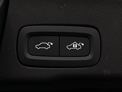 2024 Volvo XC60 Recharge Plug-In Hybrid T8 eAWD PHEV Core Dark Theme
