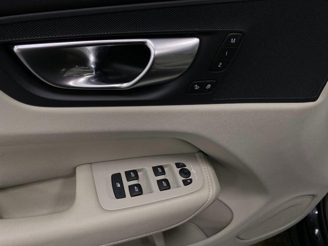 2024 Volvo XC60 Recharge Plug-In Hybrid T8 eAWD PHEV Core Dark Theme