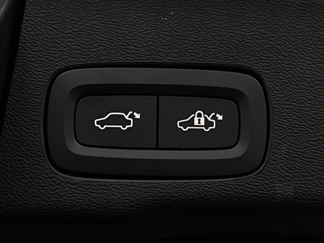 2024 Volvo XC60 Recharge Plug-In Hybrid T8 eAWD PHEV Core Dark Theme