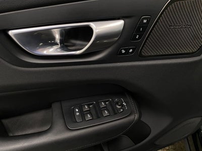 2024 Volvo XC60 Recharge Plug-In Hybrid T8 eAWD PHEV Plus Dark Theme