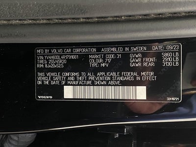 2024 Volvo XC60 Recharge Plug-In Hybrid T8 eAWD PHEV Plus Dark Theme