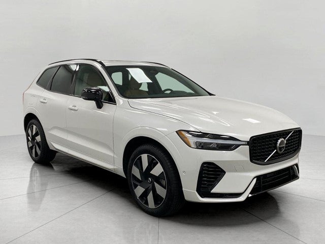 2024 Volvo XC60 Recharge Plug-In Hybrid T8 eAWD PHEV Ultimate Dark Theme