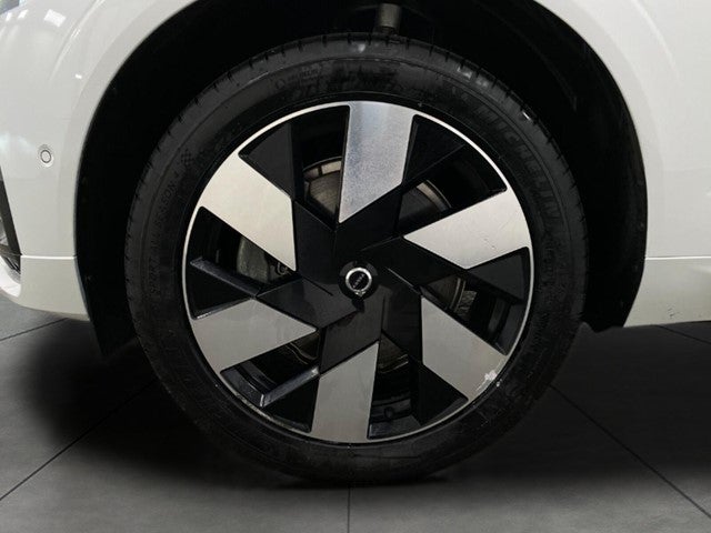 2024 Volvo XC60 Recharge Plug-In Hybrid T8 eAWD PHEV Ultimate Dark Theme
